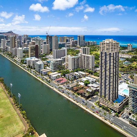 شقة Hawaiian Monarch Penthouse 401 By Hawaii Ocean Club هونولولو المظهر الخارجي الصورة