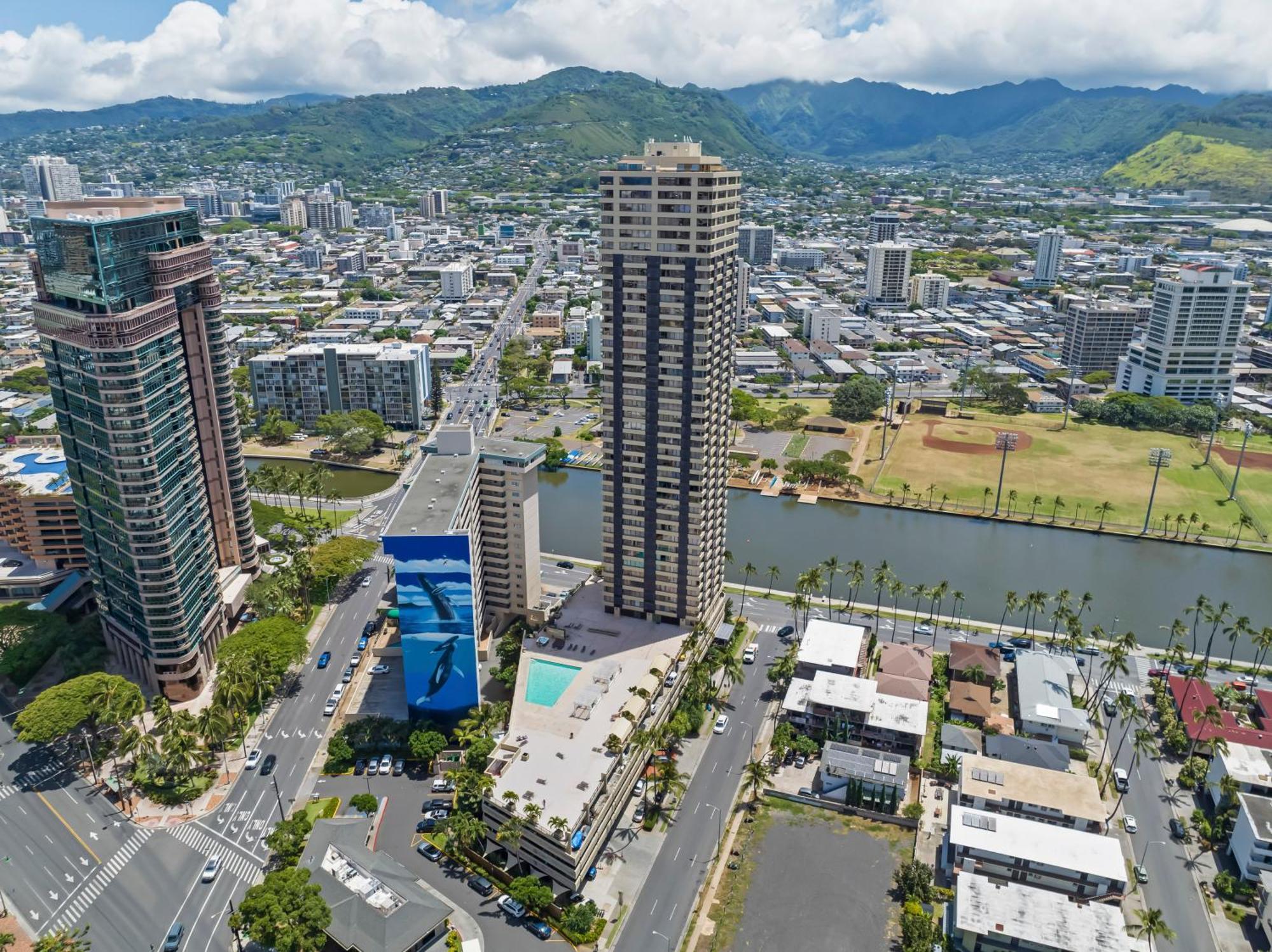شقة Hawaiian Monarch Penthouse 401 By Hawaii Ocean Club هونولولو المظهر الخارجي الصورة
