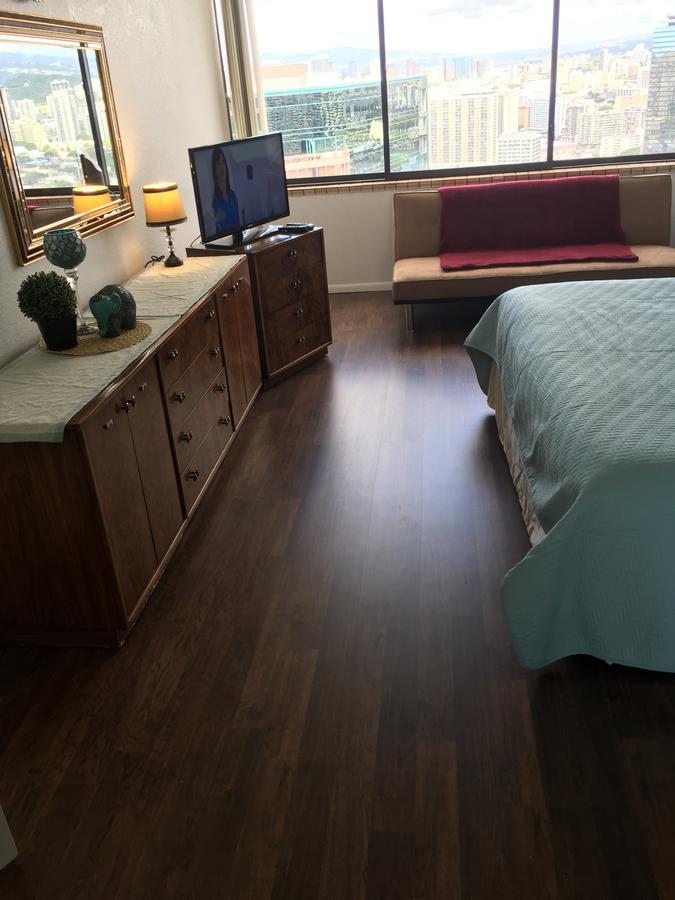 شقة Hawaiian Monarch Penthouse 401 By Hawaii Ocean Club هونولولو المظهر الخارجي الصورة
