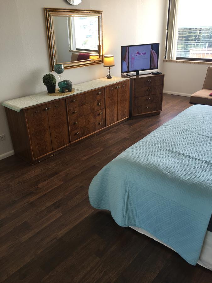 شقة Hawaiian Monarch Penthouse 401 By Hawaii Ocean Club هونولولو المظهر الخارجي الصورة